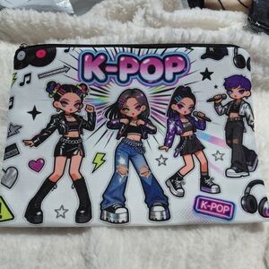 K-POP Themed Cosmetic Bag - Multicolor